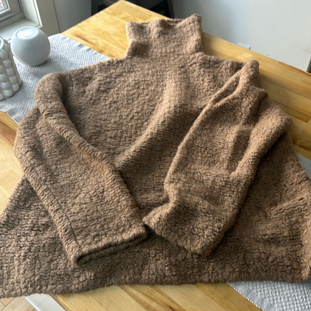 Arch the camel hair sweater size 38